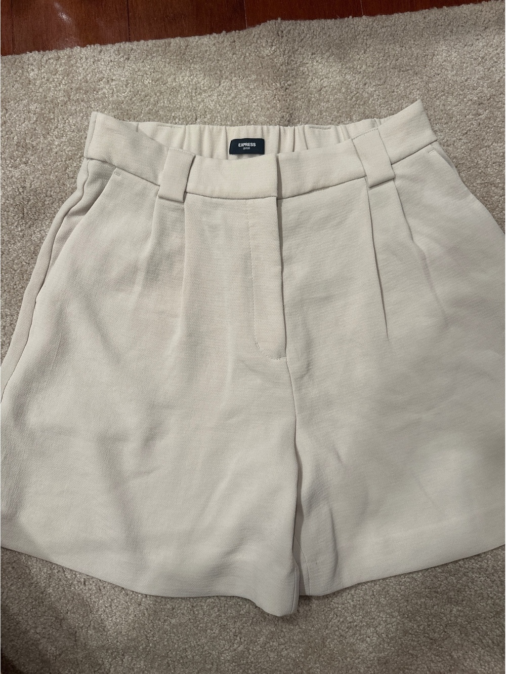 (3)Express Editor Beige High Waist Shorts Size 6